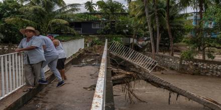 Wrath of hurricane otis. Acapulco's tragic toll